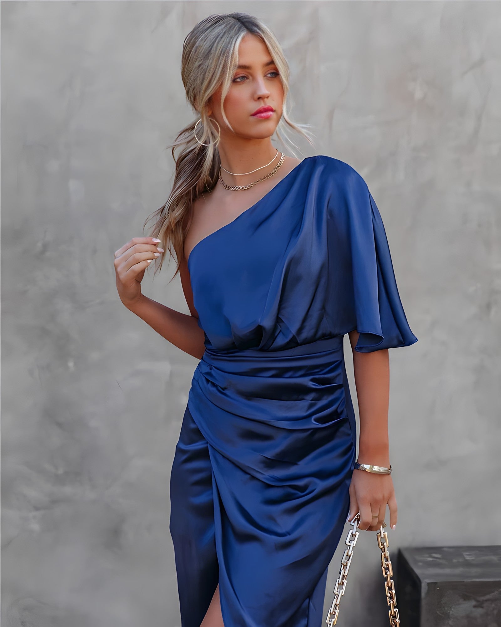 Supreme SilkDress™ |  Elegante zijden jurk met één schouder
